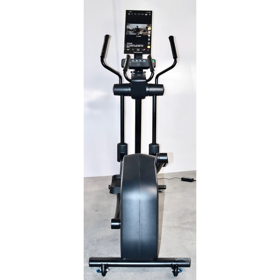 Эллиптический тренажер Gymmaster LZX-T23T Эллиптический тренажер Gymmaster LZX-T23T